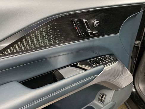 Certified 2024 Cadillac Lyriq Luxury w/ Nappa Leather Package image 15