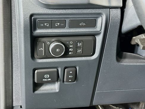 Used 2021 Ford F150 Lariat w/ Equipment Group 501A Mid AWD/4WD image 17