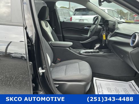 Used 2024 Chevrolet Trax LS image 13