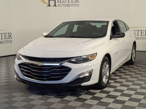 Used 2024 Chevrolet Malibu LS w/ Driver Confidence Package image 4