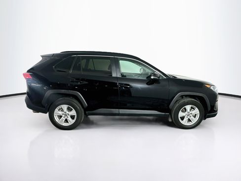 Used 2020 Toyota RAV4 XLE FWD image 10