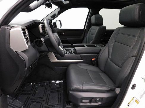 Used 2025 Toyota Tundra Limited image 18