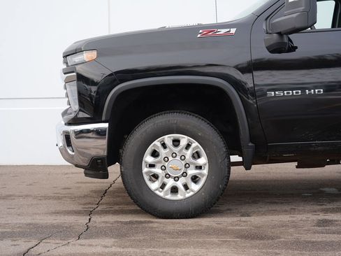 Used 2025 Chevrolet Silverado 3500 LT w/ All Star Edition image 11