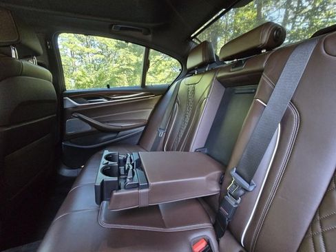 Used 2020 BMW M550i xDrive w/ Executive Package image 18