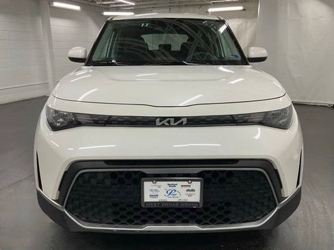 Used 2025 Kia Soul LX w/ LX Technology Package FWD image 3