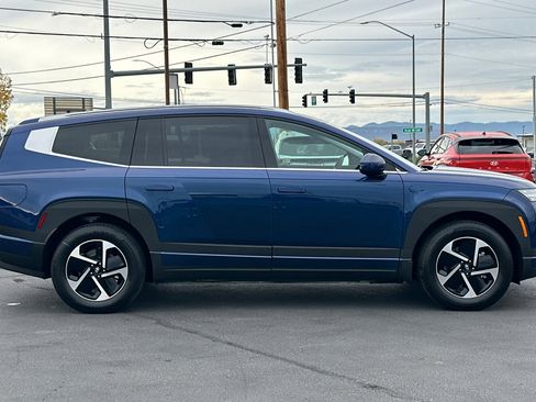 New 2026 Hyundai Ioniq 9 SE image 3