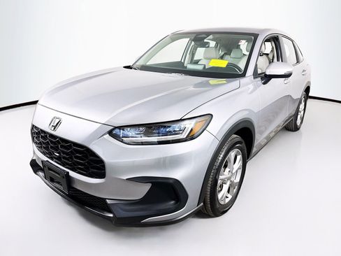 Used 2023 Honda HR-V LX image 3