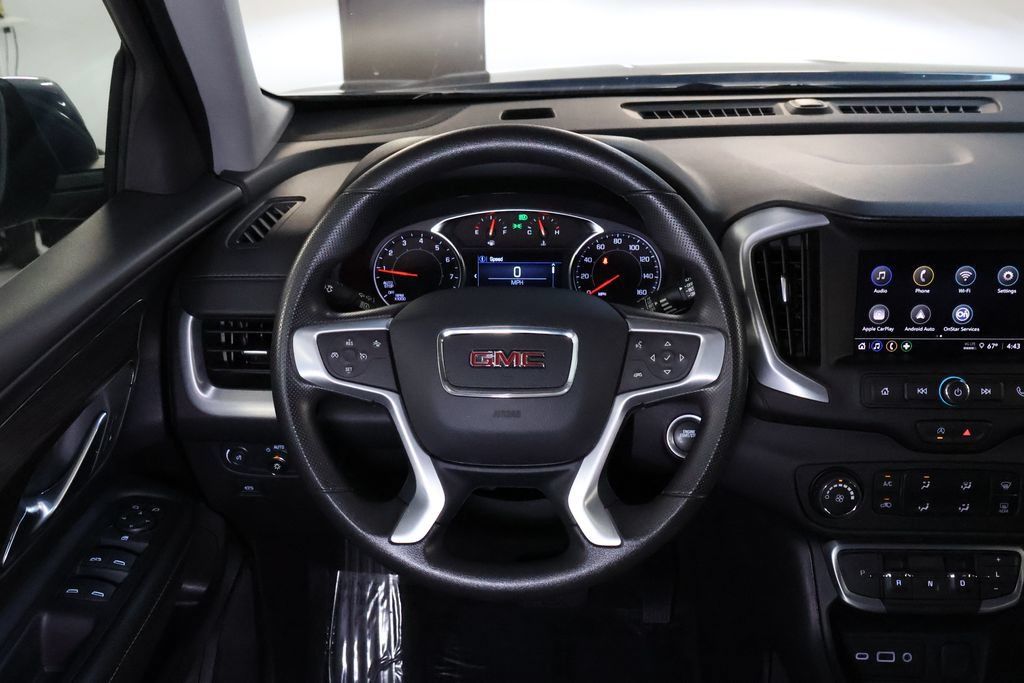 Used 2024 GMC Terrain SLE AWD/4WD image 18