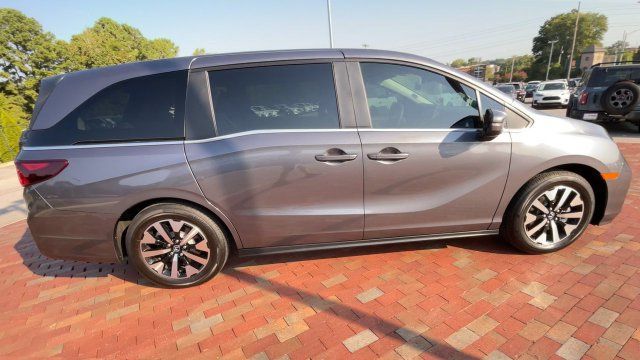 Certified 2026 Honda Odyssey EX-L image 2