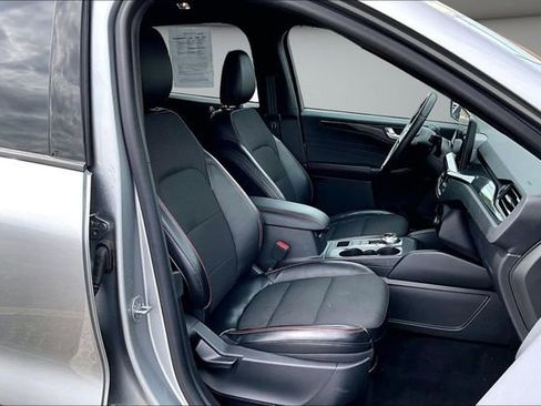 Used 2024 Ford Escape ST-Line w/ Tech Pack #1 AWD/4WD image 27