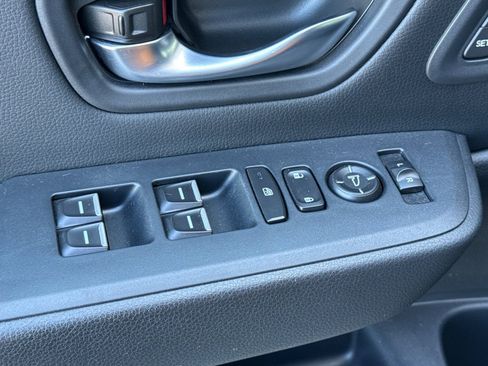 Used 2025 Honda Pilot EX-L image 14