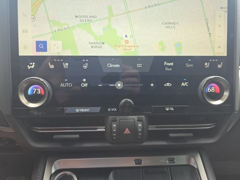 Used 2025 Lexus GX 550 w/ Cold Area Package AWD/4WD image 24