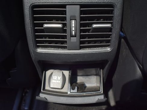 Used 2017 Mercedes-Benz GLA 250 4MATIC image 39