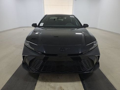 Used 2025 Toyota Camry XSE FWD image 7