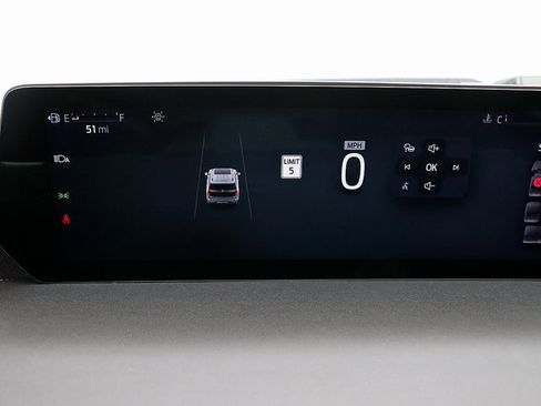 New 2025 Ford Expedition Platinum w/ Driver's Package image 17