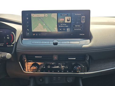 Used 2024 Nissan Rogue Platinum w/ Platinum Premium Package FWD image 20