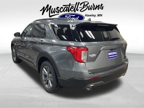 Used 2023 Ford Explorer XLT w/ Equipment Group 202A AWD/4WD image 3