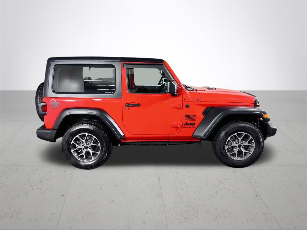 Used 2025 Jeep Wrangler Sport AWD/4WD image 5