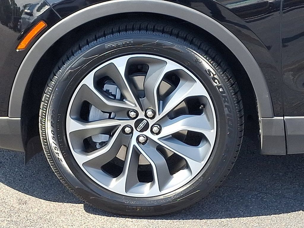 Certified 2023 Lincoln Nautilus Reserve AWD/4WD image 8
