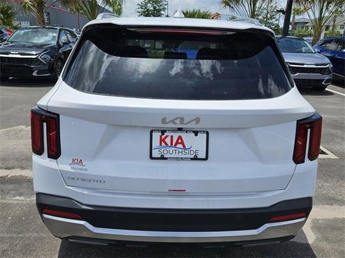 New 2025 Kia Sorento S w/ Panoramic Sunroof Package image 8