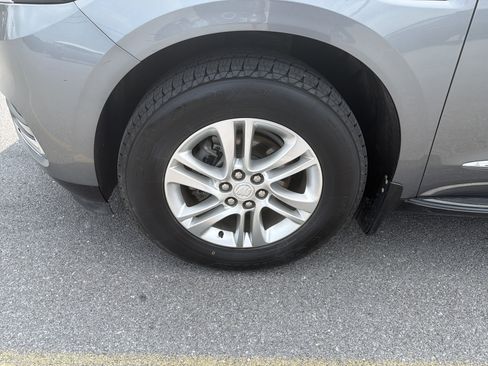 Used 2021 Buick Enclave Essence w/ LPO, Hit The Road Package AWD/4WD image 16