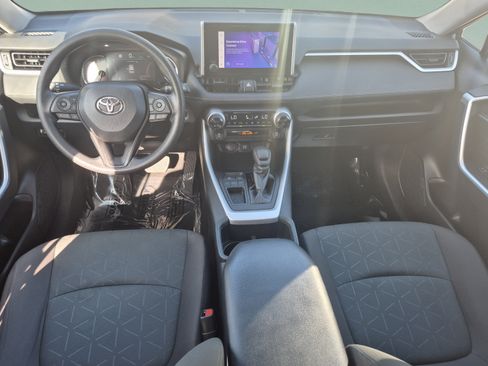 Used 2023 Toyota RAV4 XLE FWD image 10