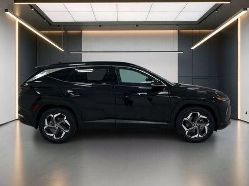 Certified 2023 Hyundai Tucson Limited FWD image 8