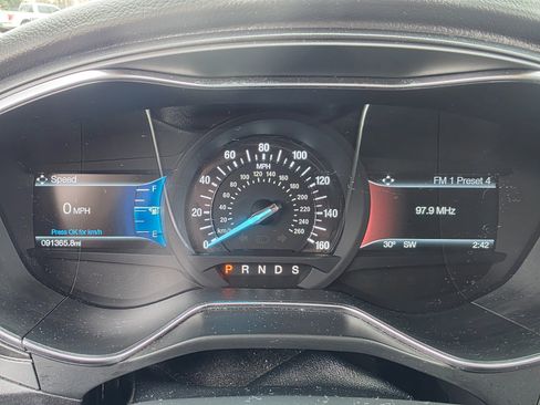 Used 2017 Ford Fusion Titanium image 5