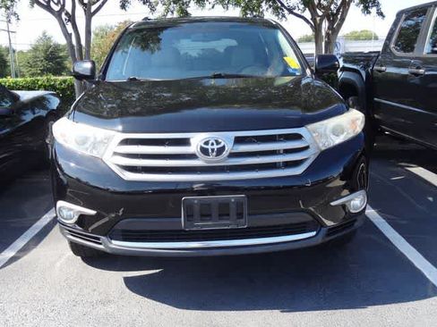 Used 2013 Toyota Highlander Limited AWD/4WD image 2