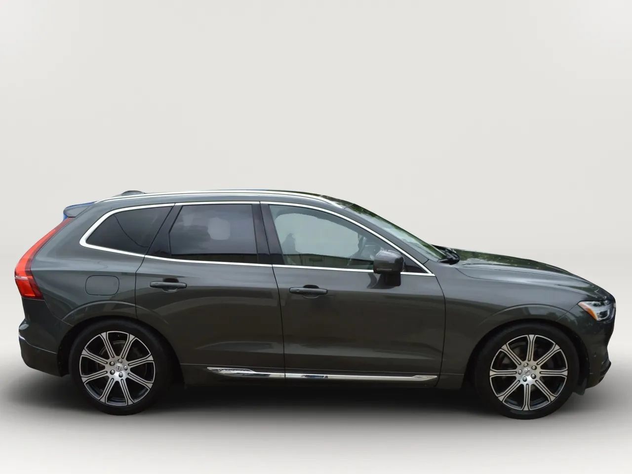 Used 2018 Volvo XC60 T6 Inscription w/ Luxury Seat Package AWD/4WD image 11