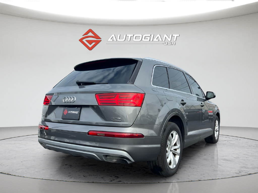 Used 2017 Audi Q7 3.0T Premium AWD/4WD image 10