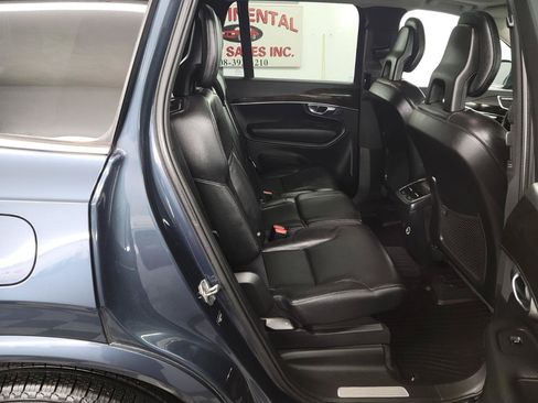 Used 2018 Volvo XC90 T6 Momentum w/ Convenience Package AWD/4WD image 15