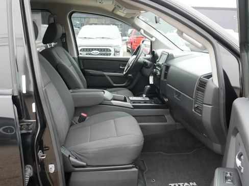 Used 2015 Nissan Titan SV w/ SV Value Truck Package AWD/4WD image 27