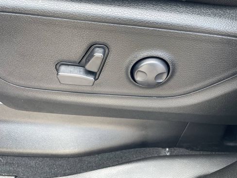 Used 2023 RAM 1500 Big Horn AWD/4WD image 15
