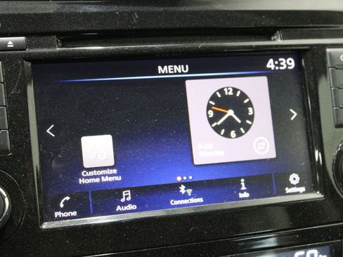 Used 2020 Nissan Rogue SV image 34