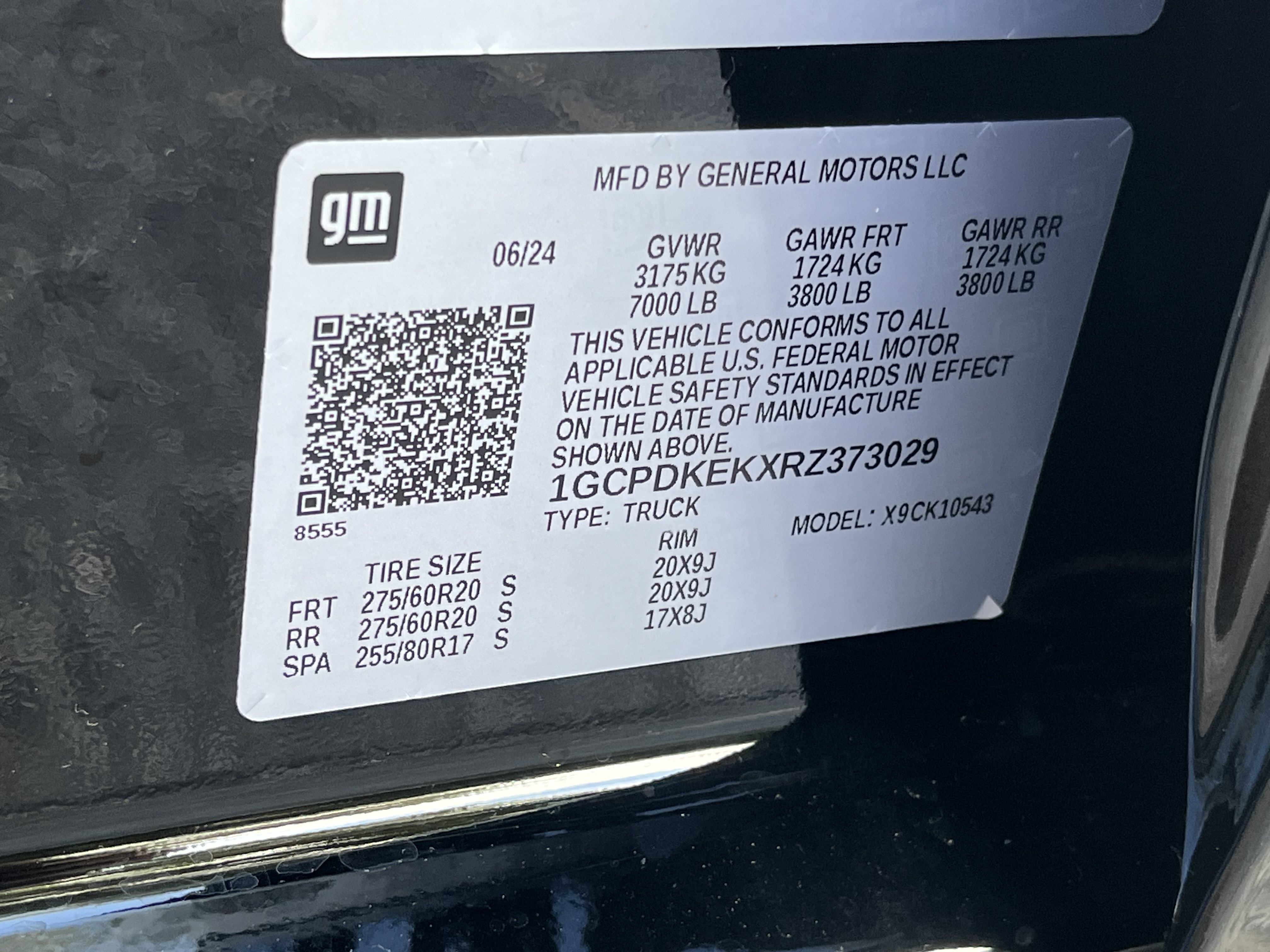 Used 2024 Chevrolet Silverado 1500 LT AWD/4WD image 25
