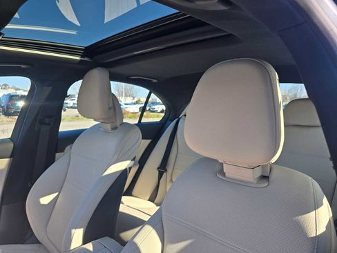 Used 2025 Mercedes-Benz C 300 Sedan image 23
