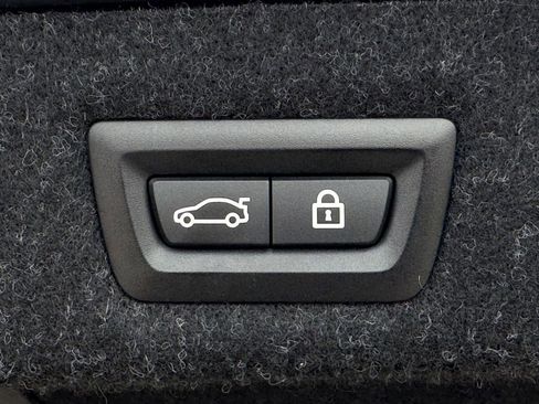 Used 2022 BMW M5 w/ Competition Package image 31