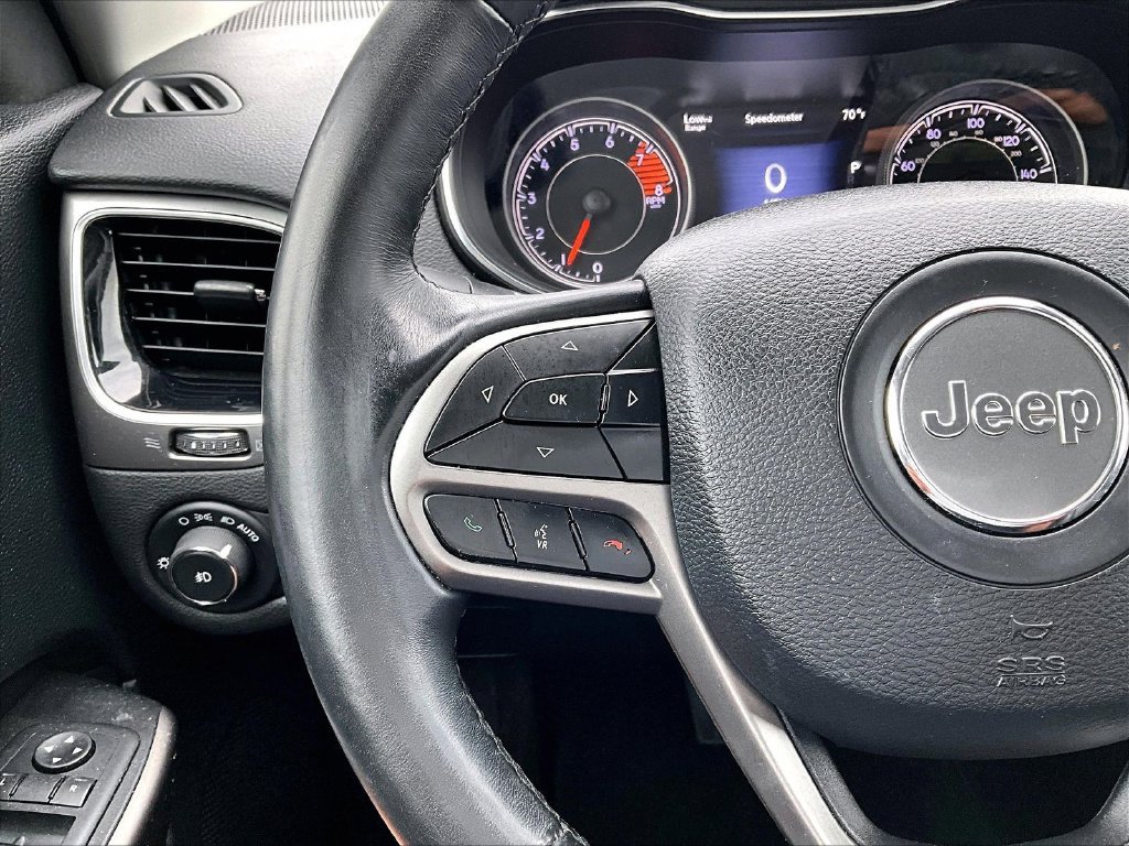 Used 2019 Jeep Cherokee Limited AWD/4WD image 14