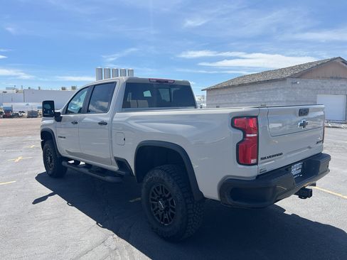 New 2026 Chevrolet Silverado 2500 ZR2 w/ LPO, Dark Essentials Package AWD/4WD image 8