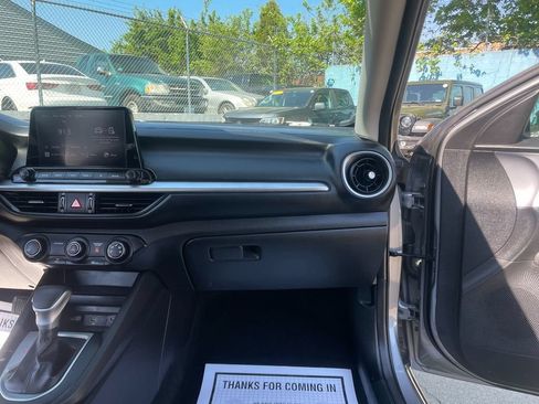 Used 2024 Kia Forte LXS FWD image 28