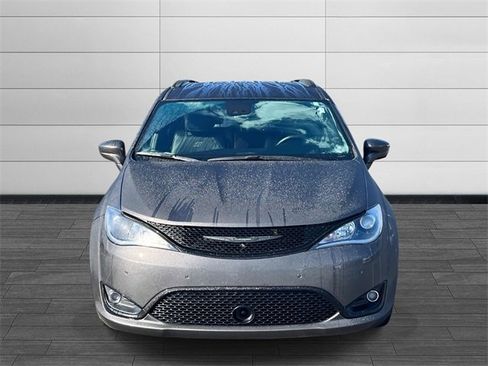 Certified 2019 Chrysler Pacifica Touring-L Plus w/ Advanced Safetytec Group image 8