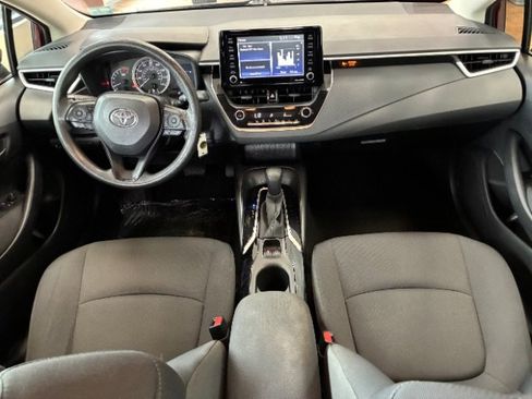 Used 2022 Toyota Corolla LE image 14