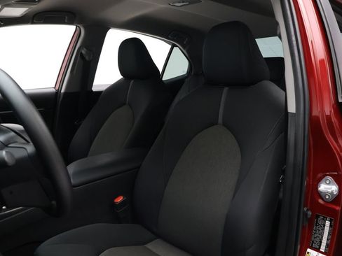 Used 2022 Toyota Camry LE image 13