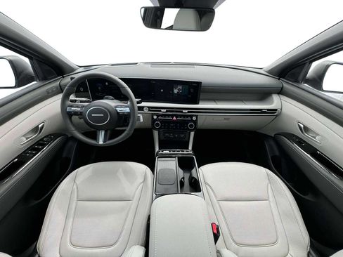 New 2025 Hyundai Tucson Limited image 13