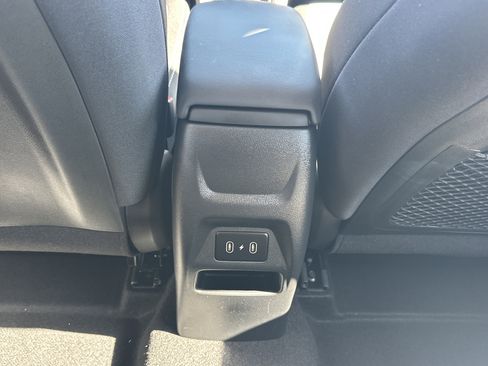 New 2025 Hyundai Venue SEL image 14