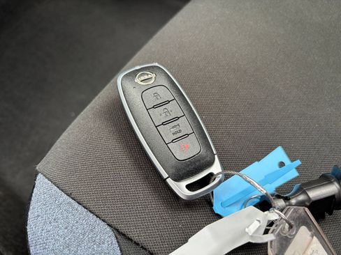 Used 2025 Nissan Versa SV FWD image 21