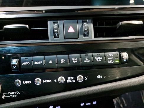 Used 2022 Lexus ES 350 w/ Premium Package image 21