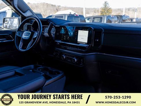 Used 2024 GMC Sierra 1500 Elevation image 30