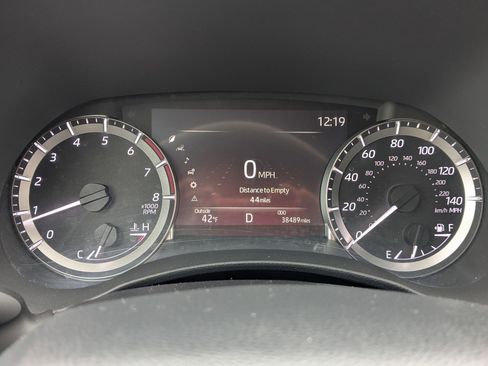 Used 2023 Toyota Highlander LE image 17